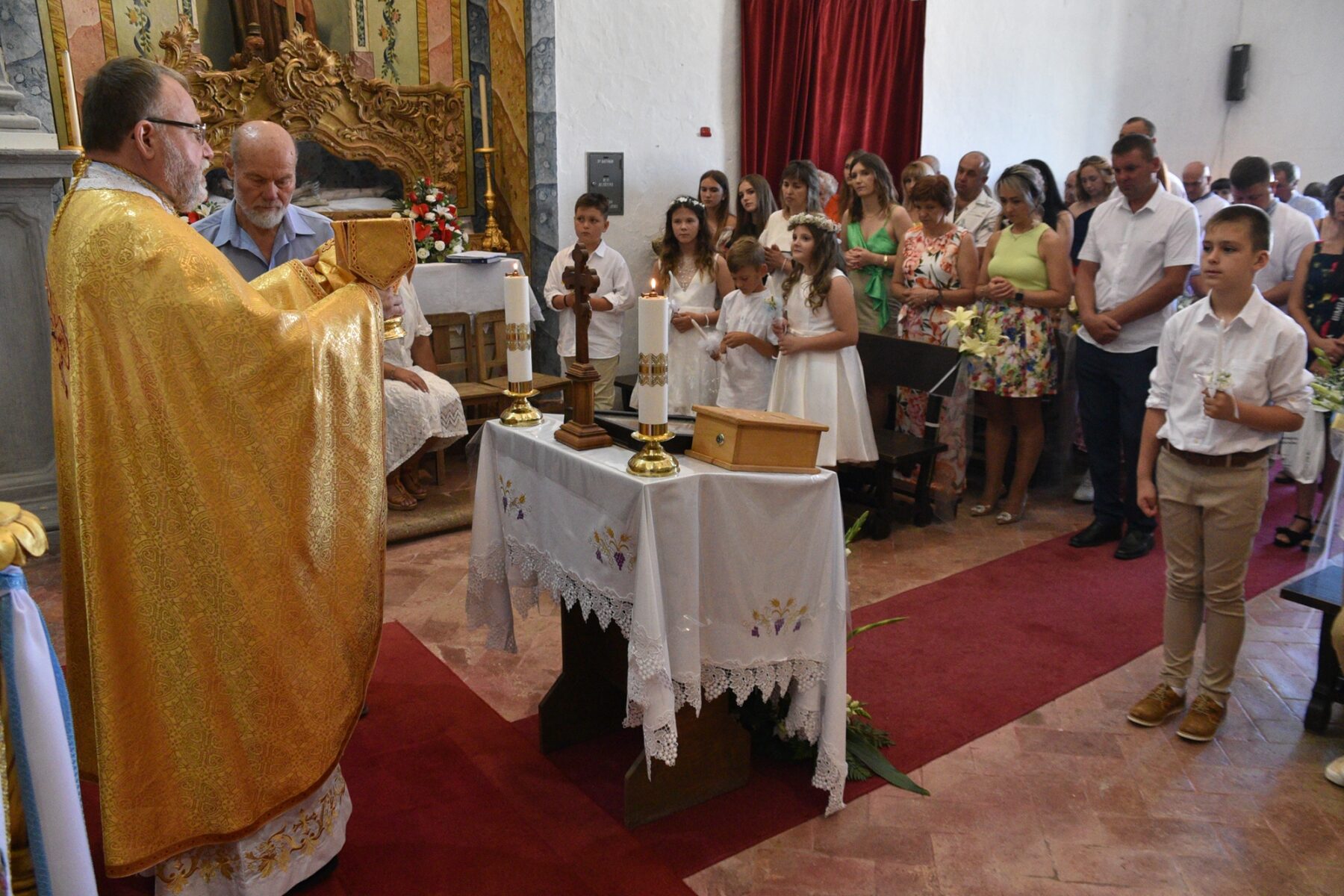 Primeira_comunhao_igreja_greco_catolica_ucraniana_algarve-21