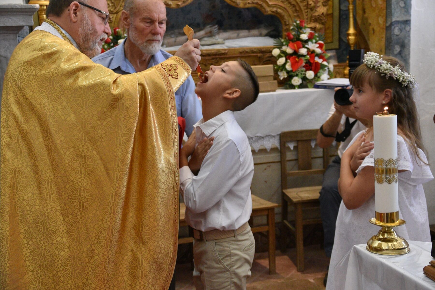 Primeira_comunhao_igreja_greco_catolica_ucraniana_algarve-31