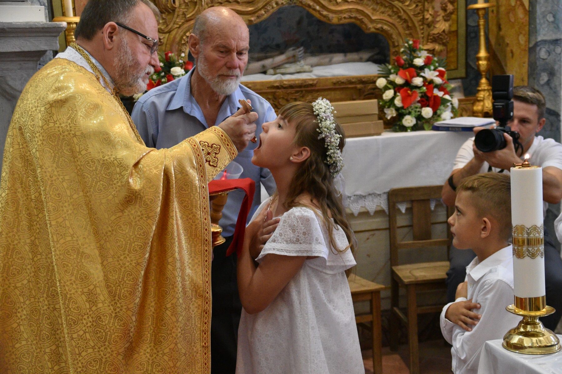 Primeira_comunhao_igreja_greco_catolica_ucraniana_algarve-32