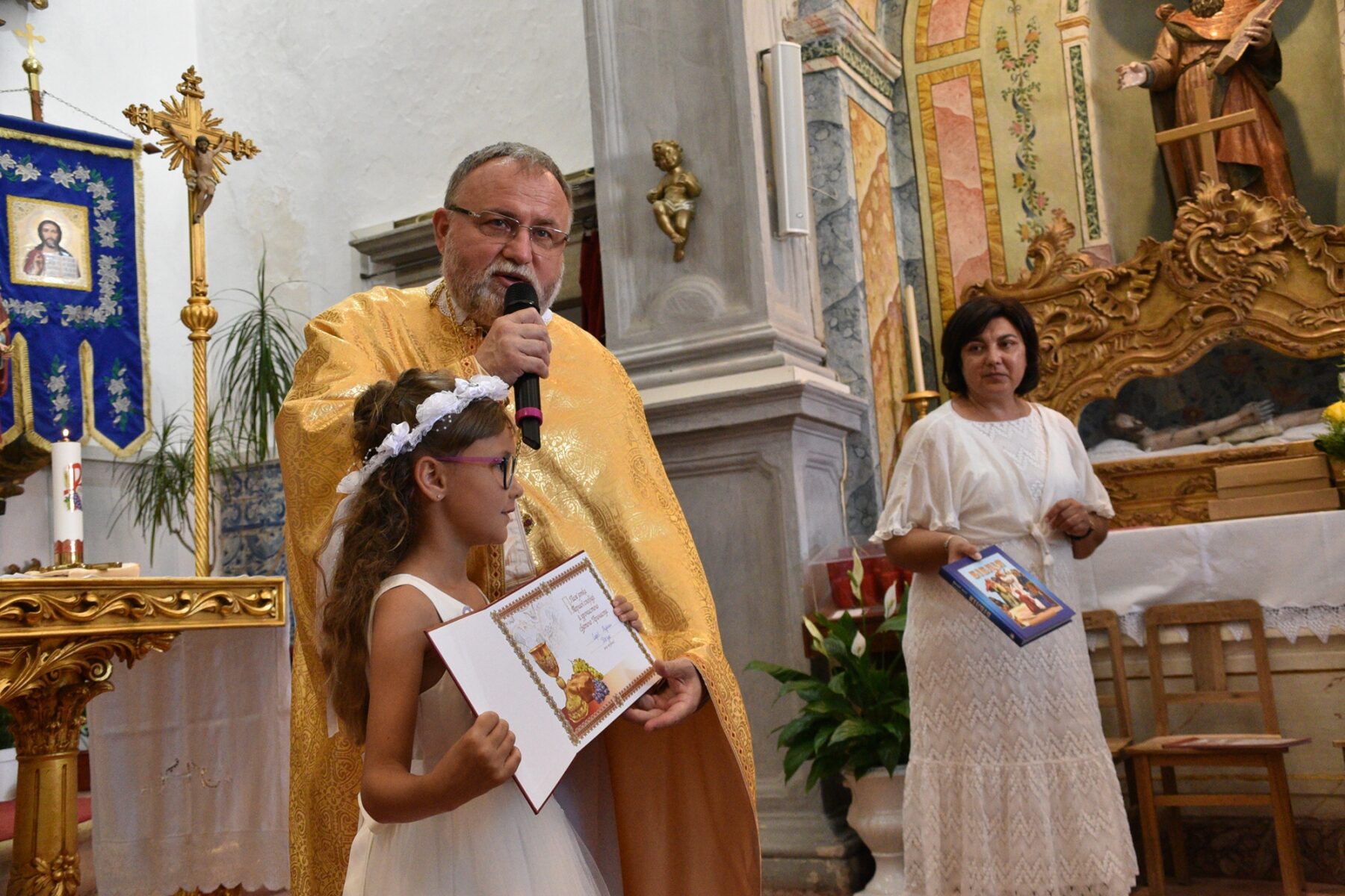 Primeira_comunhao_igreja_greco_catolica_ucraniana_algarve-44