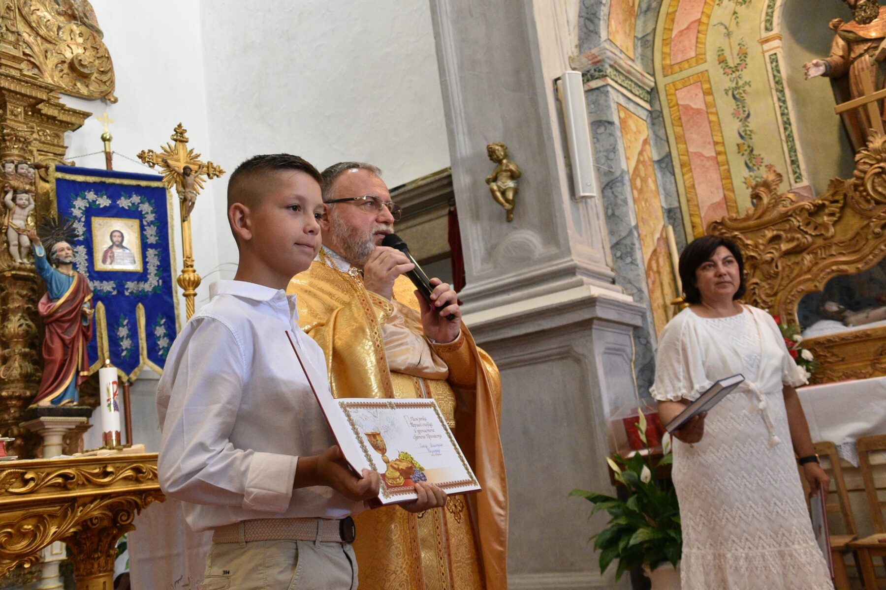 Primeira_comunhao_igreja_greco_catolica_ucraniana_algarve-45