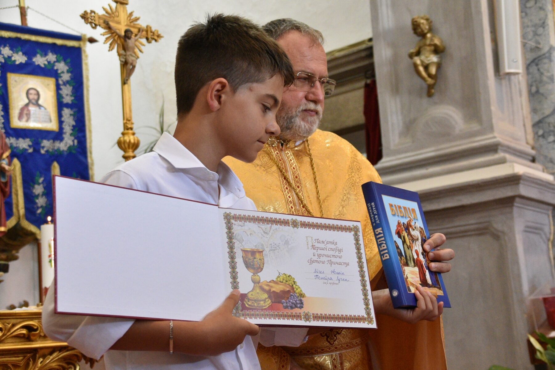 Primeira_comunhao_igreja_greco_catolica_ucraniana_algarve-46