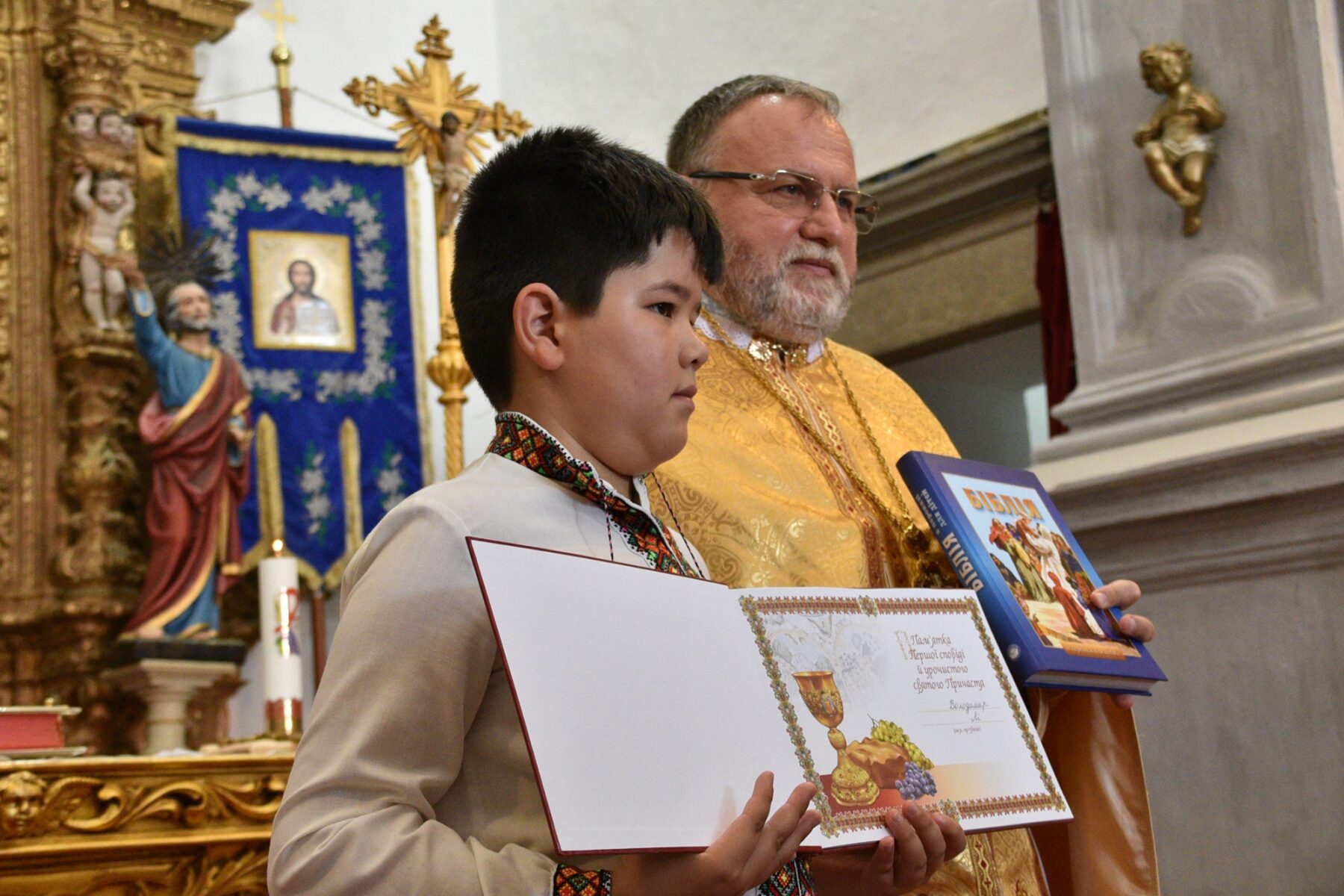 Primeira_comunhao_igreja_greco_catolica_ucraniana_algarve-47