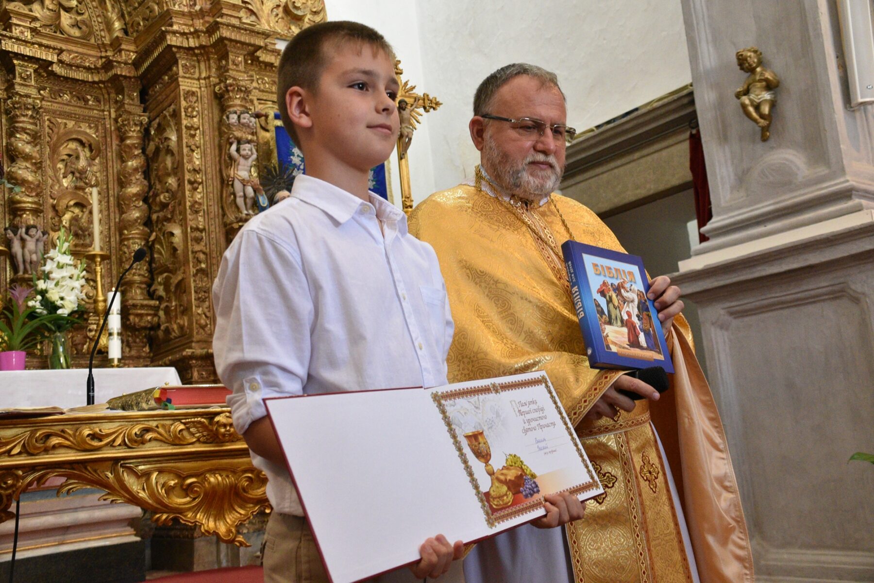 Primeira_comunhao_igreja_greco_catolica_ucraniana_algarve-50