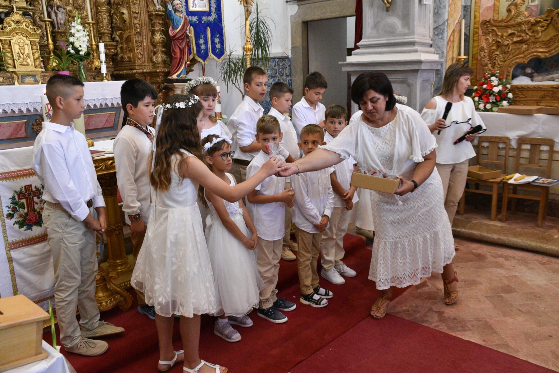 Primeira_comunhao_igreja_greco_catolica_ucraniana_algarve-57