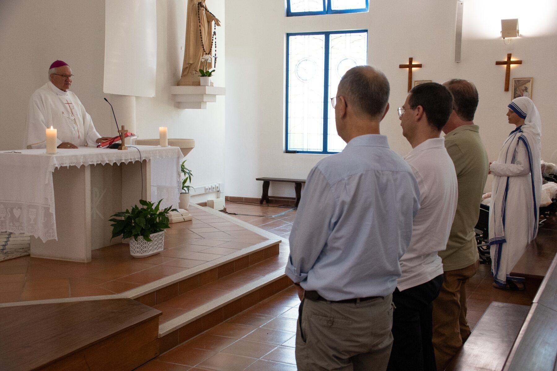 Visita_prior_taize_missionarias_caridade13