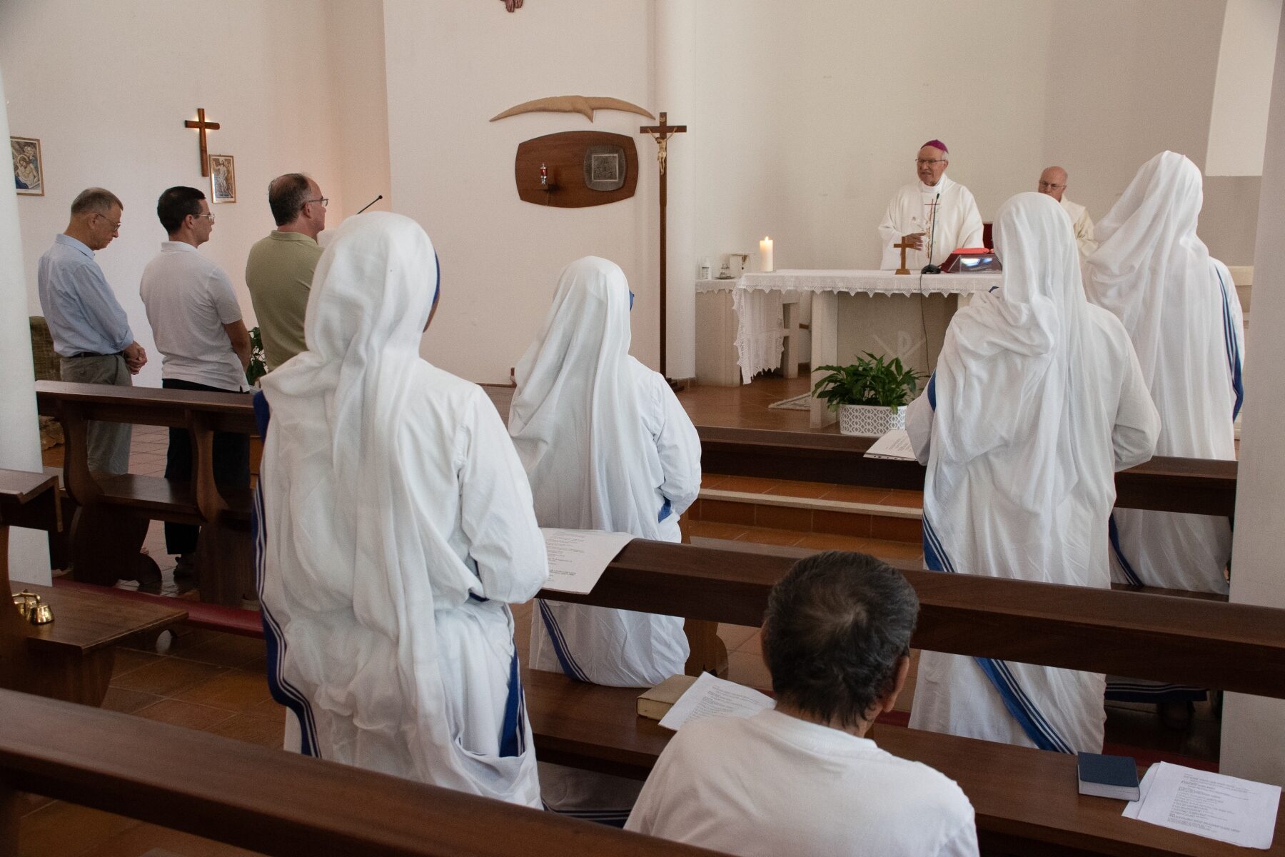 Visita_prior_taize_missionarias_caridade15