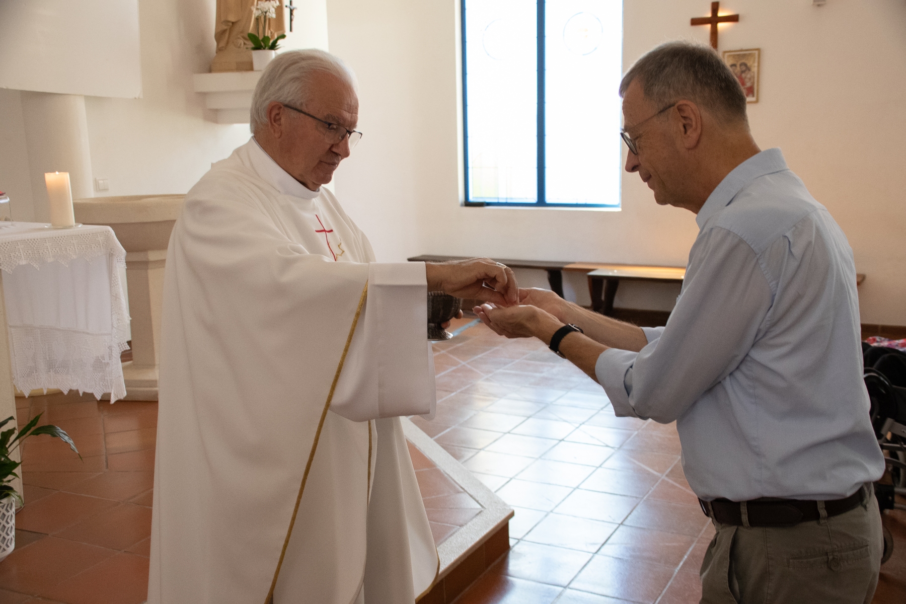 Visita_prior_taize_missionarias_caridade7