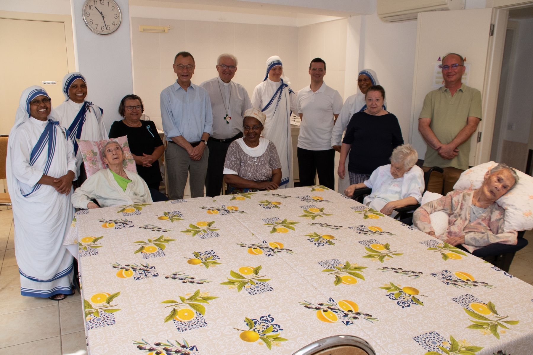 Visita_prior_taize_missionarias_caridade7